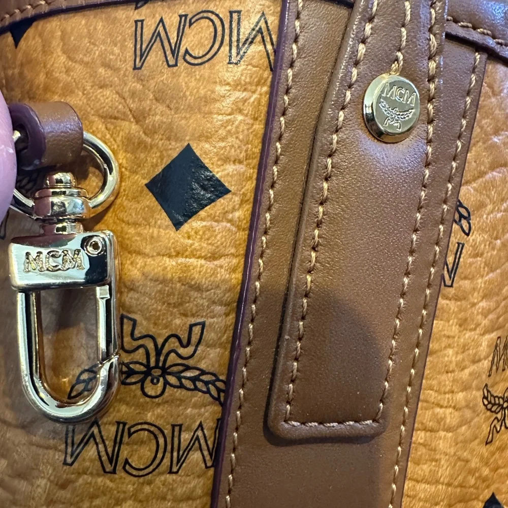 MCM Brown Leather Reversible Tote with Monogram Pattern Medium Size - Picture 10 of 10